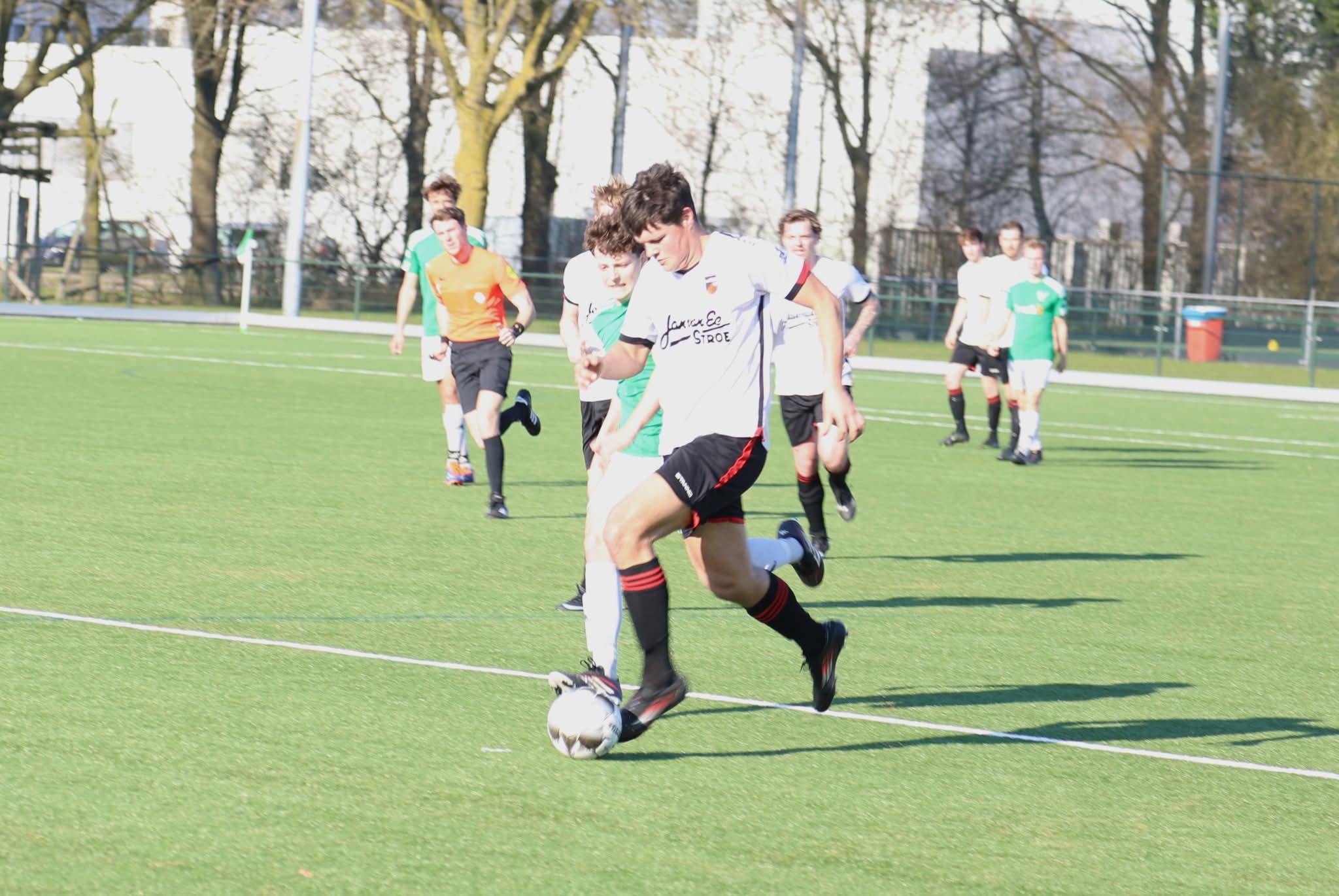 Moeizame overwinning Stroe op studentenploeg